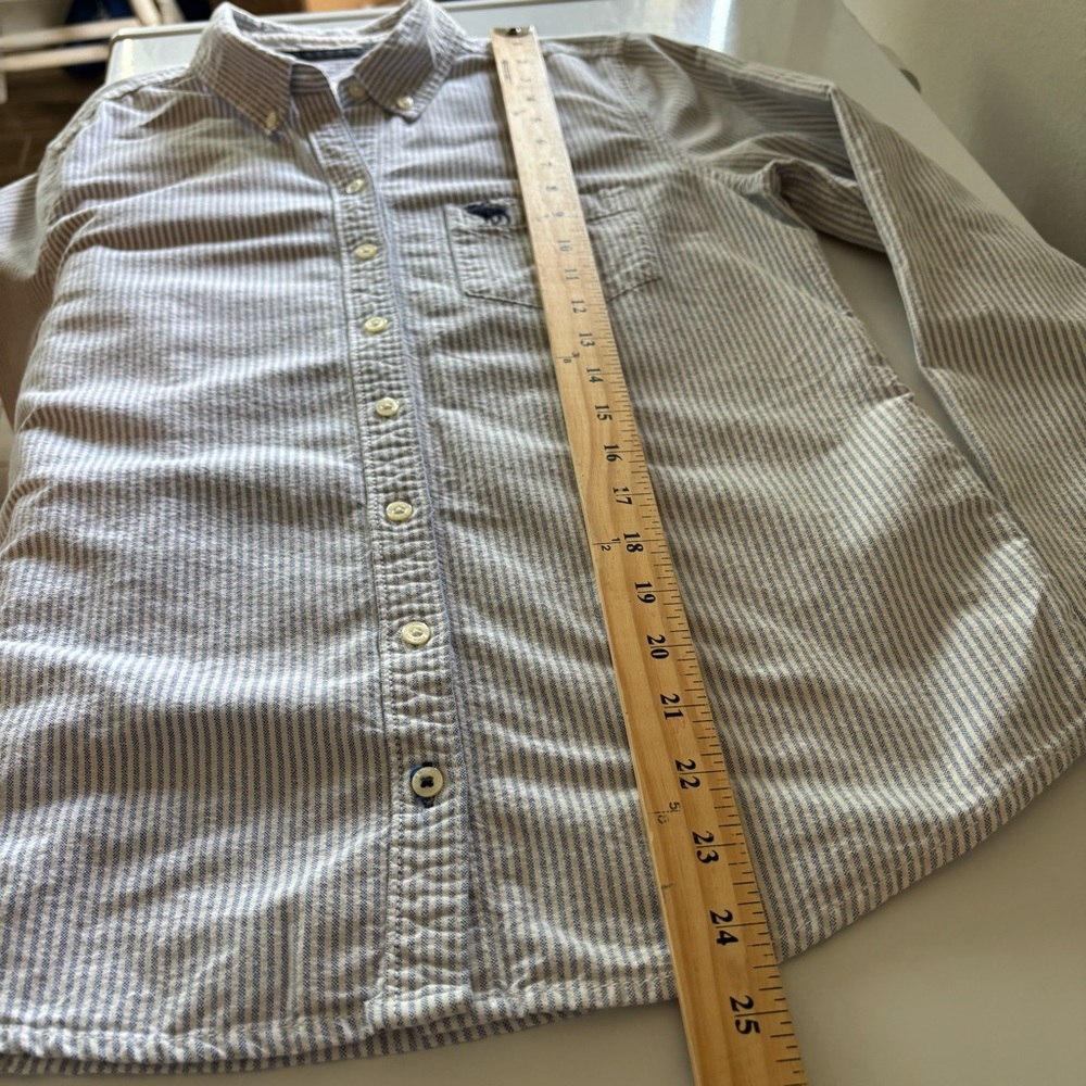 Abercrombie Blue and white stripe button down size large - Picture 6 of 6
